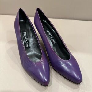 Vintage Evan Picone Violet Leather Pointed-Toe Pumps